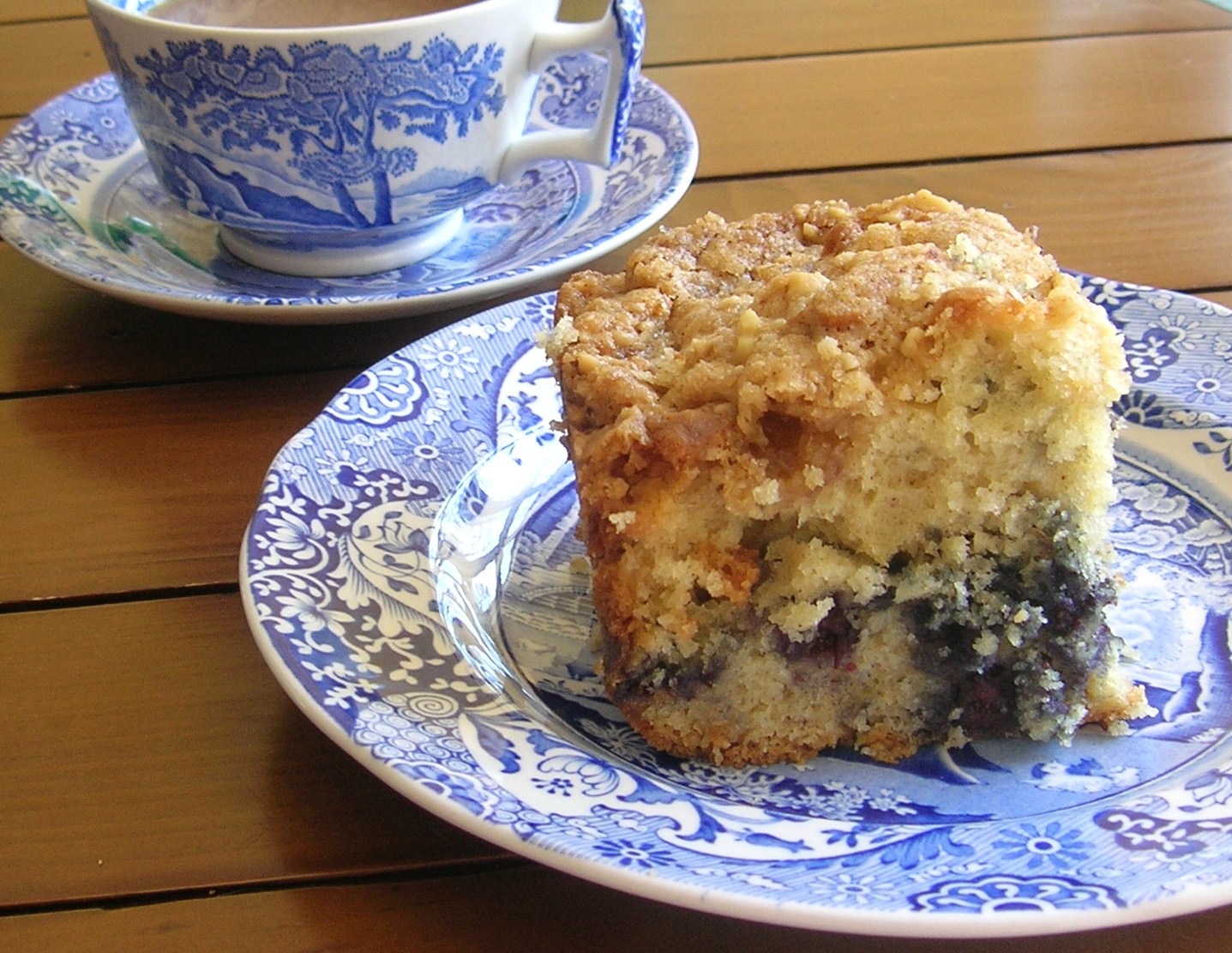 blueberry crumb cake